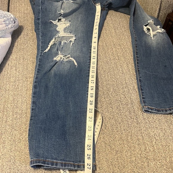 Sofia Distressed Jeans - Picture 6 of 6